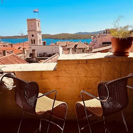 Apartment Luxe Loft 3br With Beautiful View By Irundo