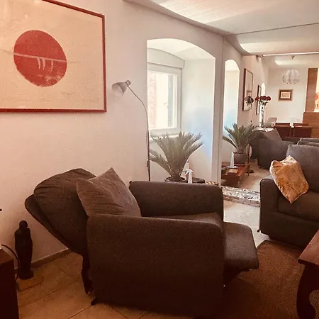Luxe Loft 3br With Beautiful View By Irundo Apartment