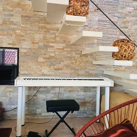 Luxe Loft 3br With Beautiful View By Irundo *