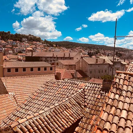 Luxe Loft 3br With Beautiful View By Irundo Apartment *