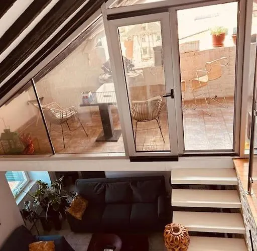 Luxe Loft 2Br By Irundo דירה שיבניק