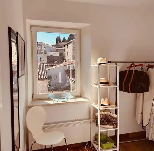 Luxe Loft 2Br By Irundo * שיבניק