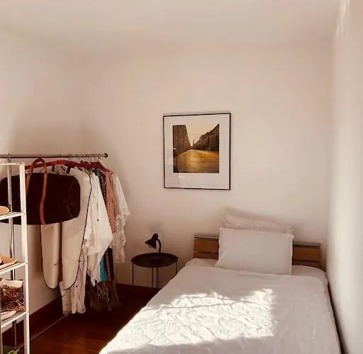 דירה Luxe Loft 2Br By Irundo